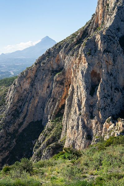 Berghang am Cañón del Mascarat 2 von Adriana Mueller