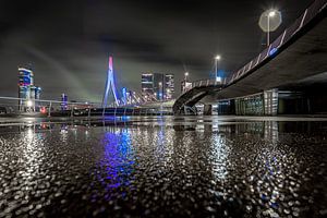 Rotterdam - Erasmusbrug - Lijnen - Reflectie van Fotografie Ploeg