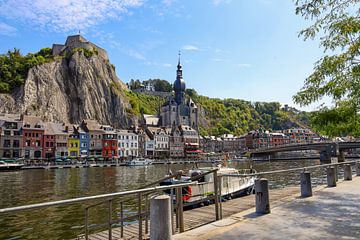 Dinant, de stad die charme en historie uitstraalt. van Patrick Fotografeert