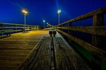 Seebrücke bei Nacht von DK | Photography