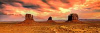 Panorama weite Landschaft Monument Valley in Arizona USA bei Sonnenuntergang von Dieter Walther Miniaturansicht
