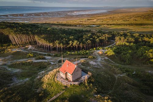 Seinhuisje in de duinen van Terschelling