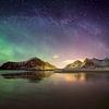 Lofoten-Skagsand avec aurores boréales et Voie lactée 16-9 sur Henk Meeuwes