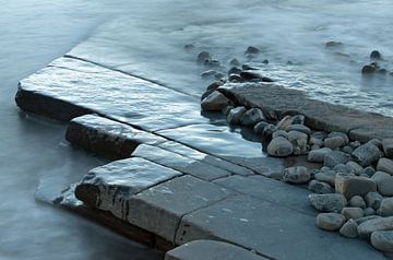 Rocks and water sur simone opdam