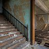 Urbex - Trappen in verlaten plaats van Vivian Teuns