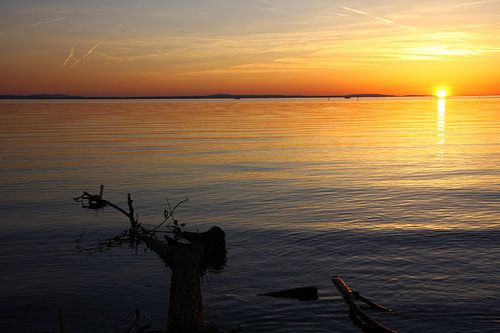 Sonnenuntergang am Bodensee in Deutschland