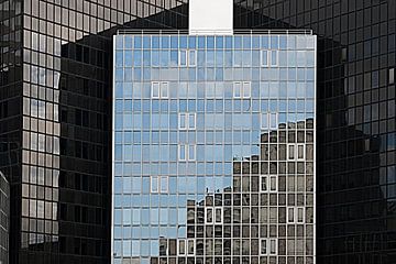 Mirror House by Thomas Heitz