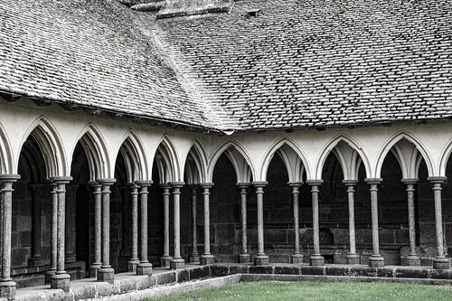 Stilte in Steen: Kloostergang van Le Mont Saint-Michel