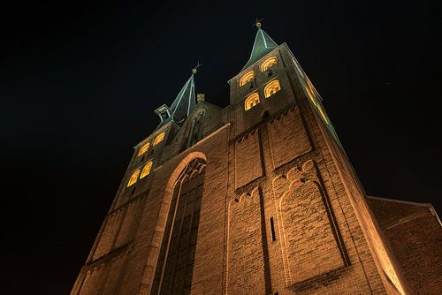 Deventer Bergkerk bij nacht