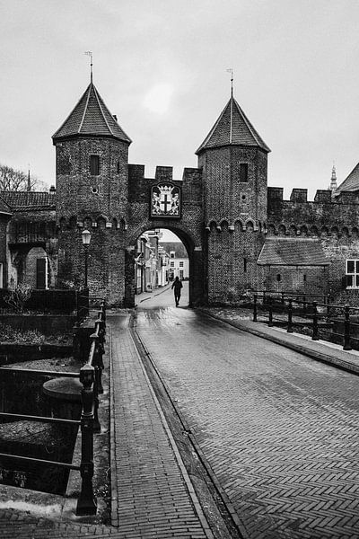 Passant sous le Koppelpoort à Amersfoort par Amersfoort Fotoprint