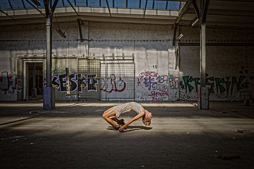 LEVITATION No.2 by Gregor Luschnat