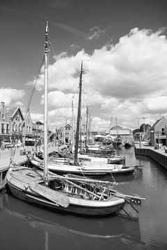 Botters in Spakenburg zwart wit