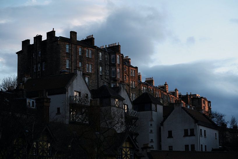 Edinburgh by Hello Pompoyo