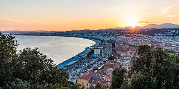 Zonsondergang in Nice aan de Côte d'Azur van Werner Dieterich