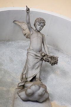 Angel (garçon) dans le "Cimitero monumentale di Staglieno", l'un des plus grands 