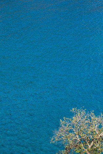 De Middellandse zee bij Portofino in Italië.