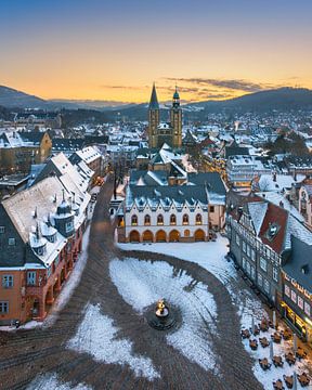Winter zonsondergang in Goslar, Duitsland van Michael Abid