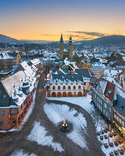 Winterlicher Sonnenuntergang in Goslar, Deutschland von Michael Abid