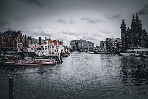 Maisons traditionnelles et ponts d'Amsterdam