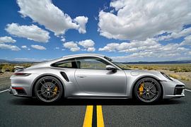 Porsche 911 Carrera 4S, voiture de sport.