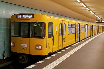 U-Bahn in Berlin von Heiko Kueverling