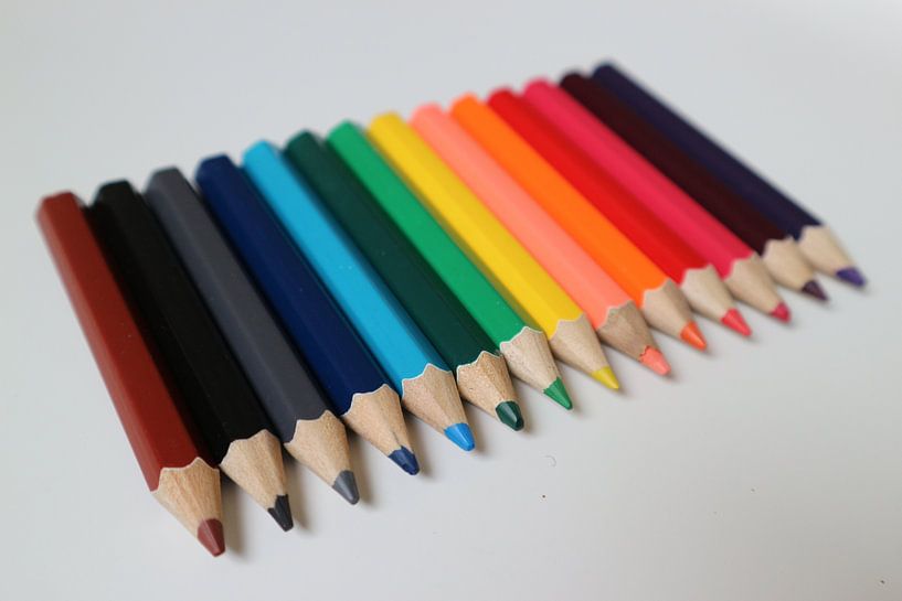 Pencils rainbow left by hou2use