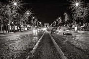 Avenue des Champs-Élysées in de nacht van Patrick Löbler