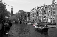 Nederlandse vlag in de Prinsengracht in Amsterdam