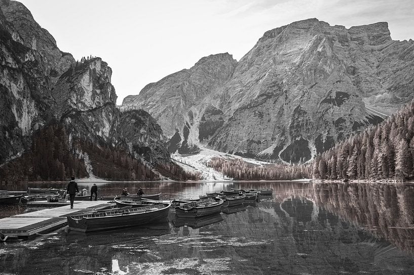 Idyllic image of rowing boats in a mountain lake by Menno van der Haven