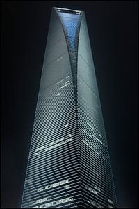 World Financial Cente wolkenkrabber in district Pudong Shanghai 1 van Tony Vingerhoets