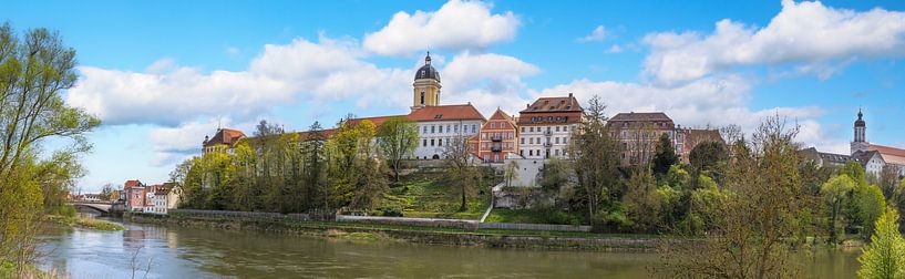 Panorama von der historische Stadt Neuburg an der Donau von ManfredFotos