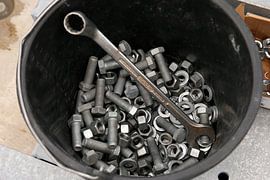 boulons et écrous sur Photoned