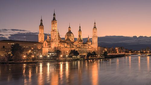 Zonsondergang in Zaragoza, Spanje