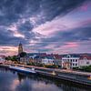 Bewolkte zonsondergang skyline Deventer van Patrick Rodink