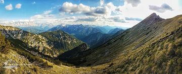 Alpine landscape from Werdenfelser Land - a harmonious blend of majestic peaks, green valleys and clear mountain nature. Perfect for anyone who loves the Bavarian Alpine atmosphere. by Miriam Schwarzfischer Fotografie