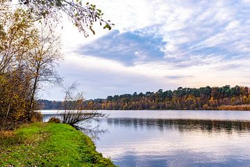 Tolles Wasser und toller Himmel. von Els Oomis