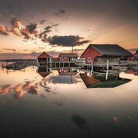 Little boathouse village van Marc Hollenberg