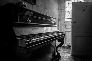 Le piano  sur Chantal Nederstigt