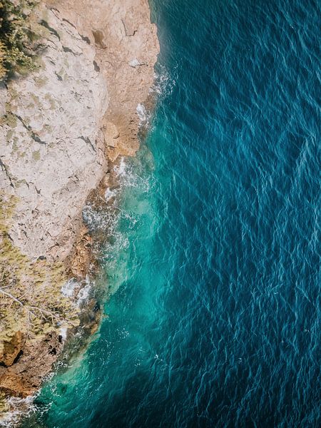 Azuurblauwe zee | Provence, Côte d'Azur, Frankrijk | Natuur Fotografie | Kust van Melody Drost