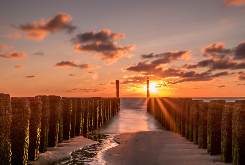 Gouden uur aan de Nederlandse kust  van Nick Janssens
