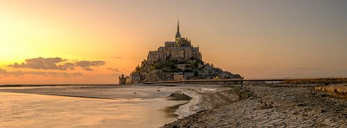 Last Light on Le Mont-Saint-Michel