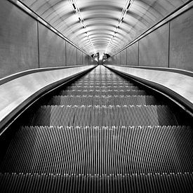 Escalier roulant à Londres sur Dennis Claessens
