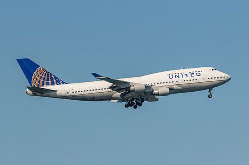 Flyby United Airlines Boeing 747-400 tijdens Fleet Week.
