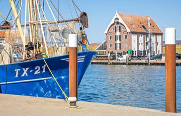 Haven van Oudeschild op Texel / Harbour of Oudeschild on Texel van Justin Sinner Pictures ( Fotograaf op Texel)