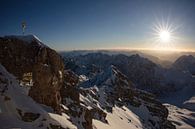 Sonnenaufgang auf der Zugspitze van Andreas Müller thumbnail