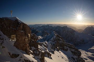 Sunrise on the Zugspitze van Andreas Müller