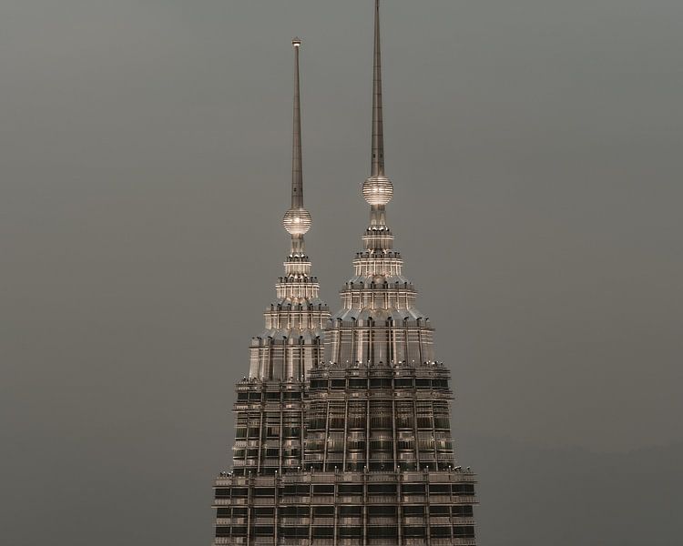 Petronas Twin Towers by Rene scheuneman