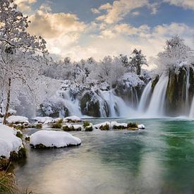 Kravica Wasserfälle im Winter von Ursula Di Chito - Fotografie und Fotokunst