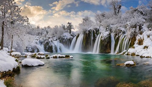 Kravica Wasserfälle im Winter von Ursula Di Chito - Fotografie und Fotokunst