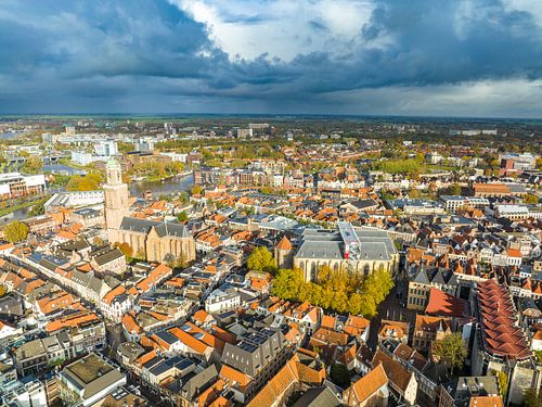 Zwolle luchtfoto tijdens een stormachtige herfstdag
